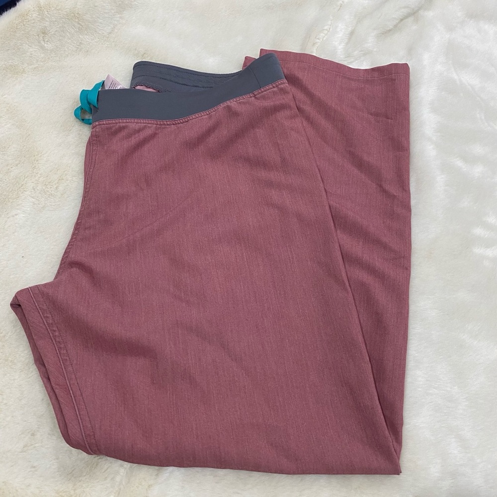 Figs Livingston scrub pants